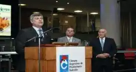 Analizan bajar el IVA a los productos avícolas