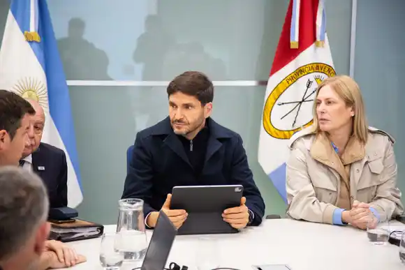 Pullaro encabeza la reunión del Comité Operativo Provincial tras las intensas lluvias