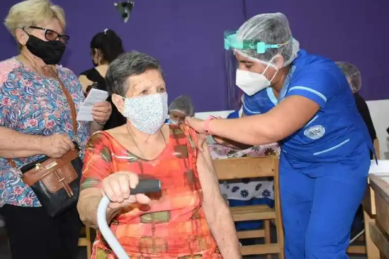 Insfrán anunció la vacunación para adultos residentes en 13 localidades