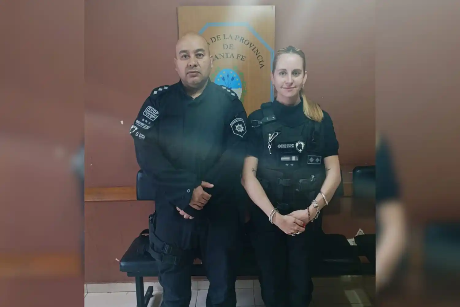 Policías de la región se convirtieron en héroes: le hicieron RCP a un bebé y le salvaron la vida