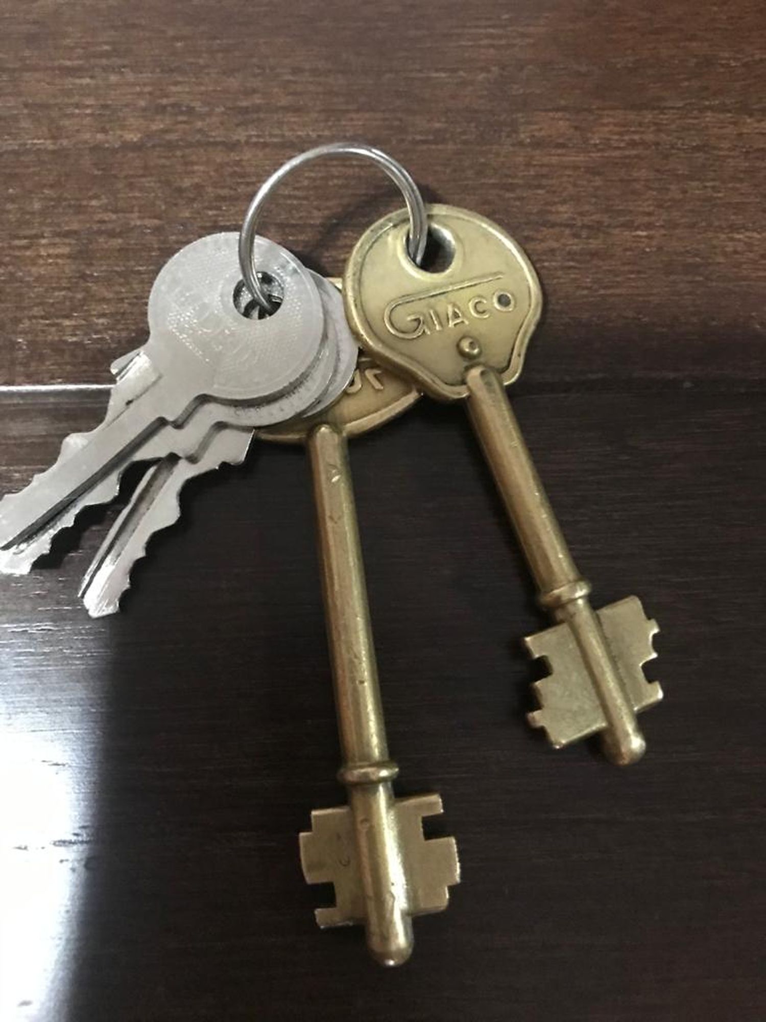 Encontraron un juego de llaves en la costanera