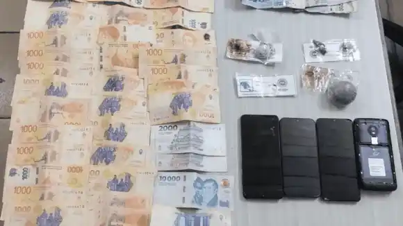 Detuvieron a cinco trapitos acusados de vender drogas en el centro