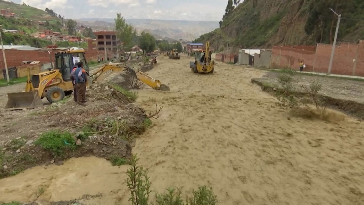 El gobierno declaró el estado de emergencia en La Paz.