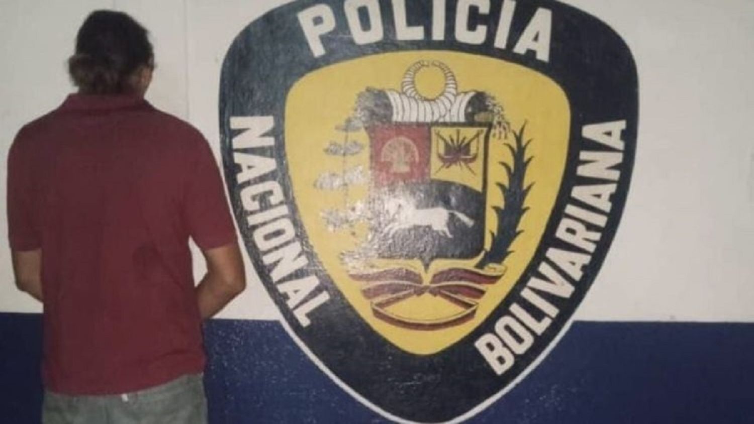 MONSTRUO abusaba de sus cuatro hijas pequeñas y de su esposa: las mantenía cautivas en una finca