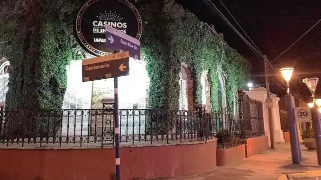 Trabajadores de sala de juegos reclaman salarios