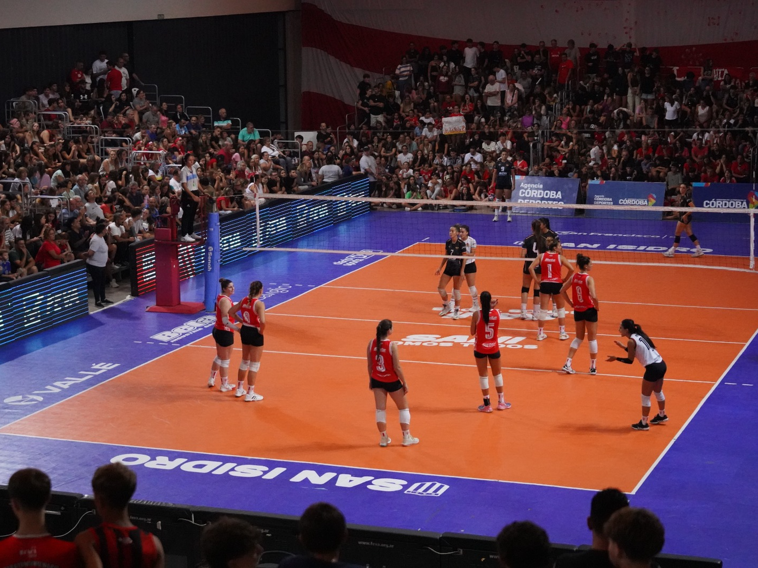 Comienza el Abierto Nacional de Vóley "Sani somos todos"