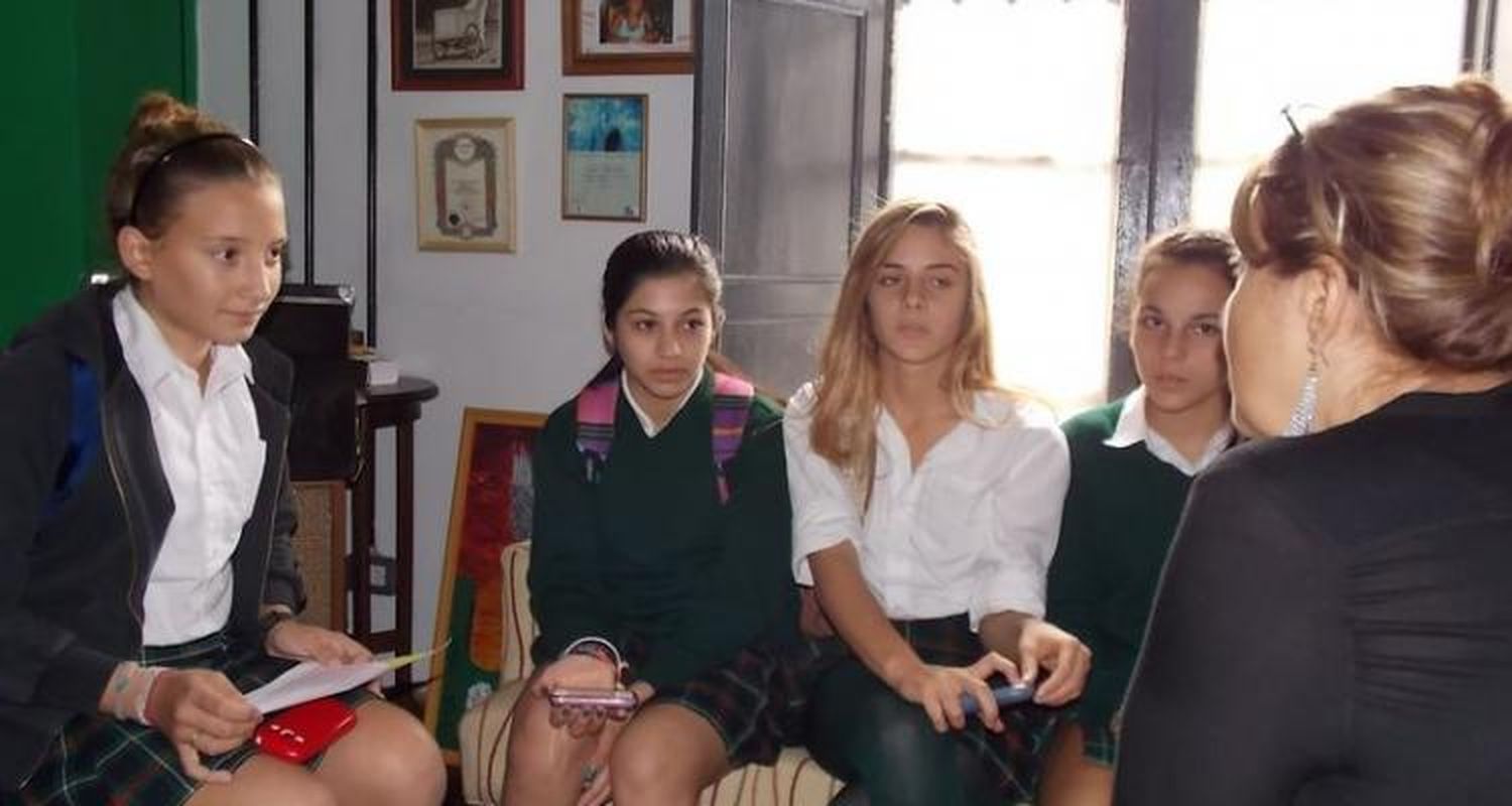 Alumnas del Instituto Socorro entrevistaron a Lilí Berardi