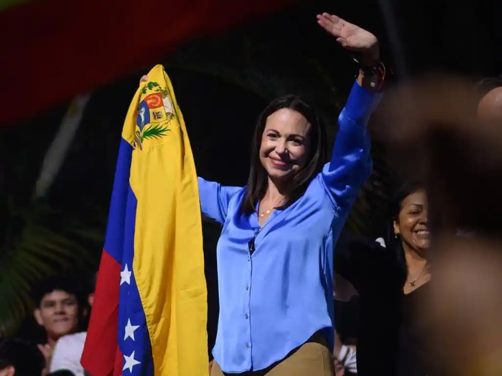 «¡NOS UNIMOS O NOS HUNDIMOS!» Henri Falcón se pronunció