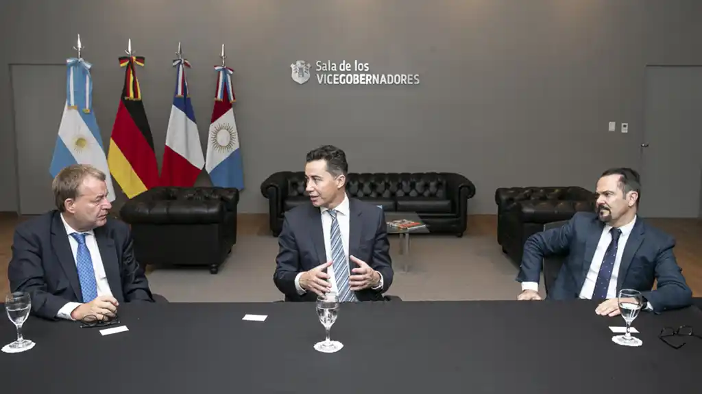 Manuel Calvo y un encuentro estratégico con los embajadores de Francia y Alemania