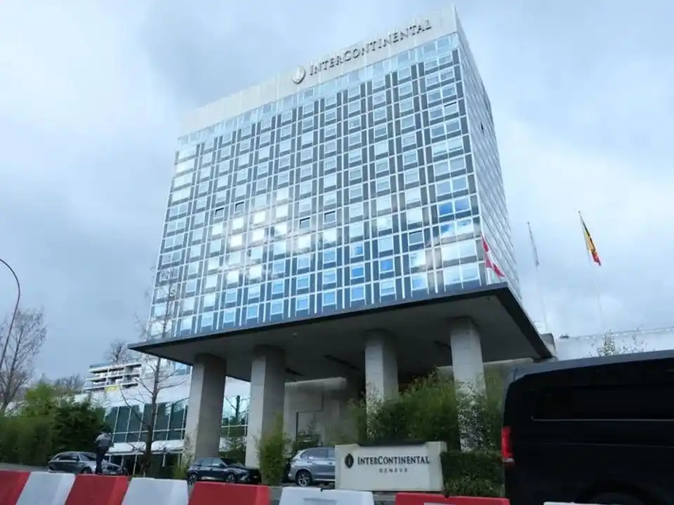 Edificio sede de la reunión programada.