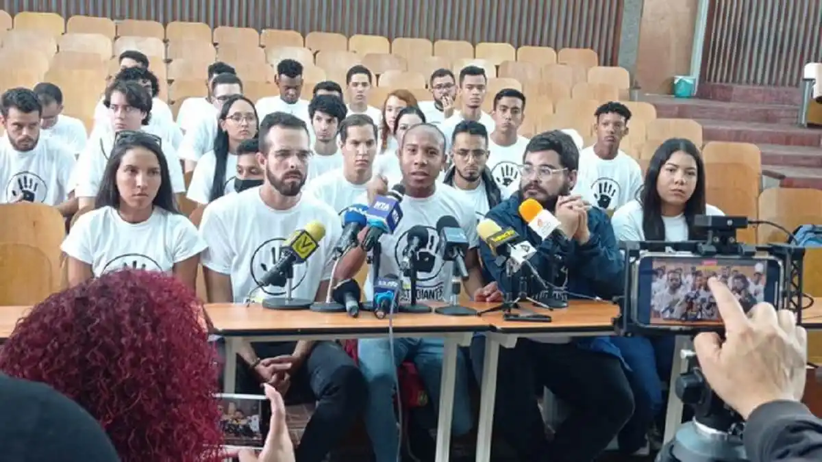 ESTUDIANTES SE OFRECEN como observadores y garantes de las primarias