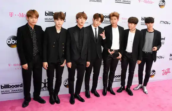 Discográfica de BTS asegura que la banda seguirá trabajando junta