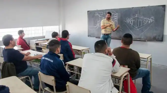 Aumentó en abril casi un 6% la matrícula para estudiar en las cárceles en Provincia