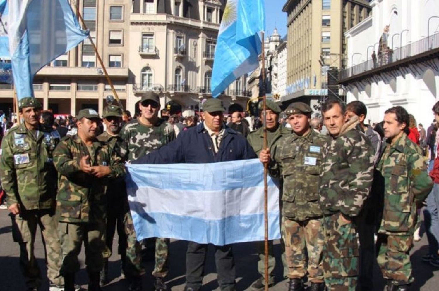 Ceremonia de reconocimiento a los veteranos de la Guerra de Malvinas