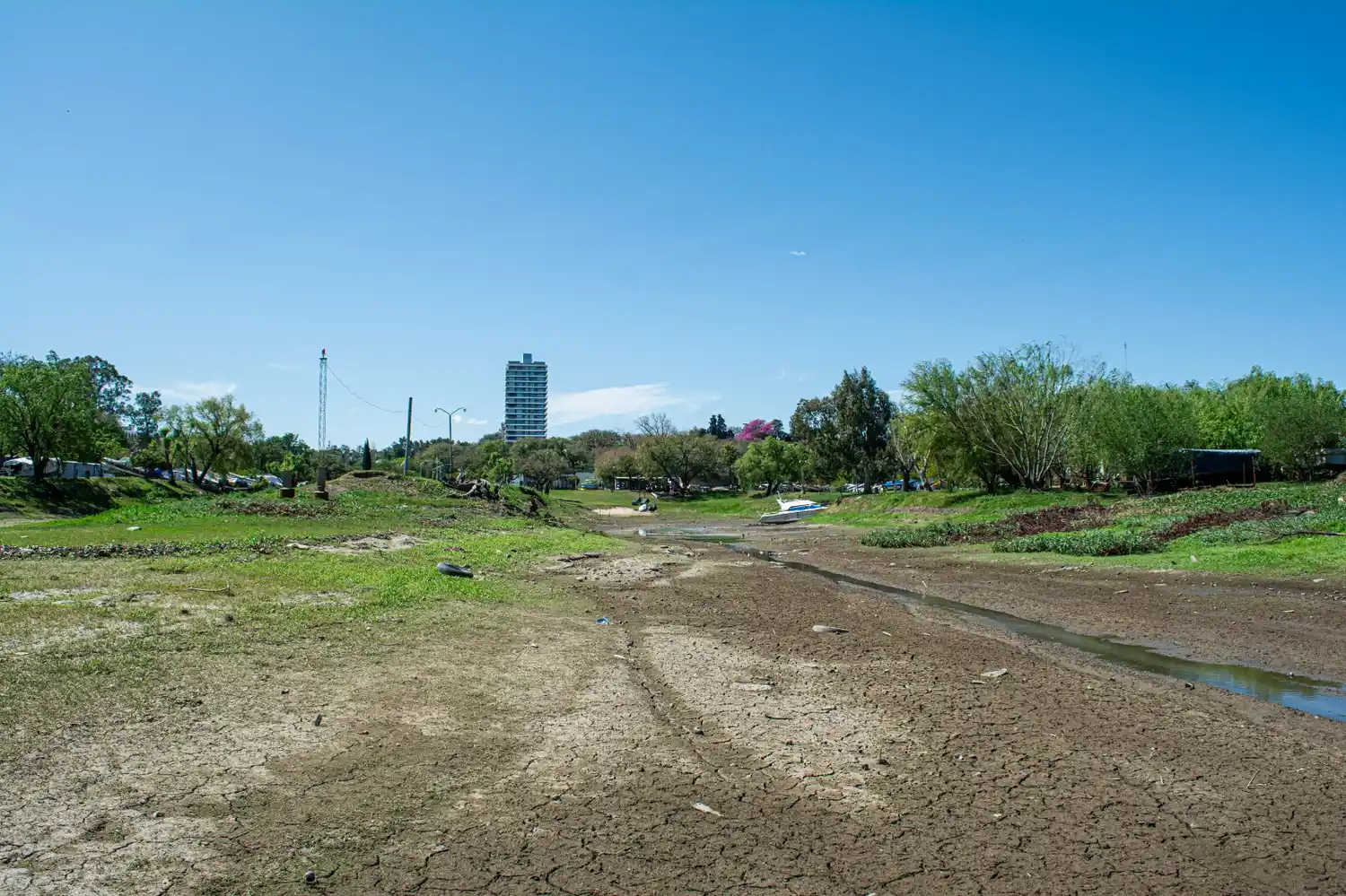 La bajante del Paraná en Victoria pone en riesgo el suministro de agua potable