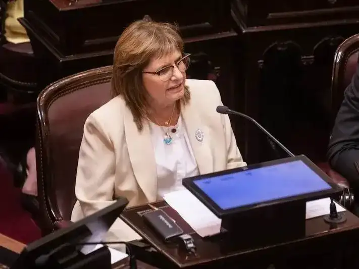 Senado: La Libertad Avanza cedió y negocia los votos