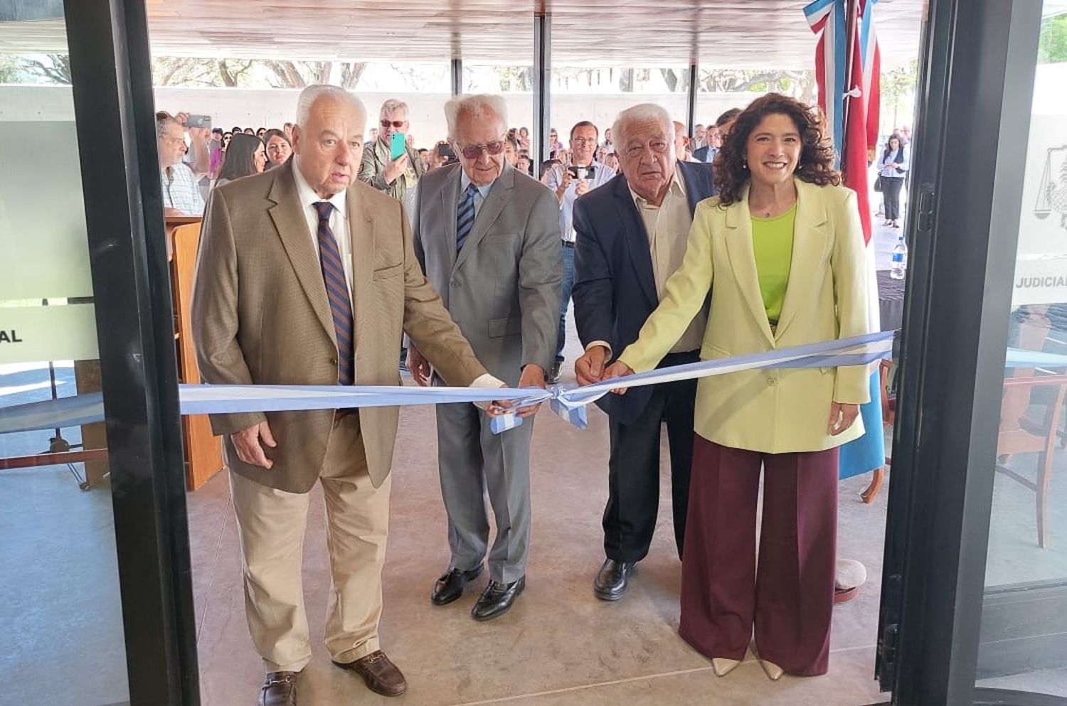 Rafael Gutiérrez encabezó la ceremonia de inauguración de la Morgue Judicial de Vera