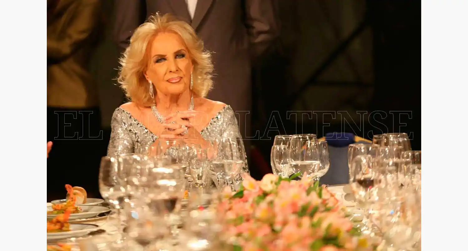 Mirtha brilló en la tradicional gala benéfica para el Materno Infantil