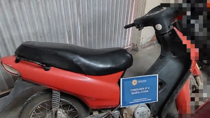 recuperaron dos motos y un casco - 2