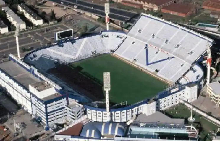 Encuentran a un hombre muerto en la cancha de Vélez