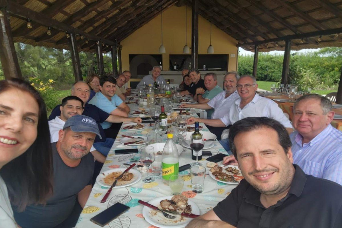 Reunión de la UCR en Larroque