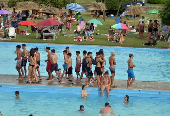 El Balneario del Sol sigue atrayendo tandilenses y turistas