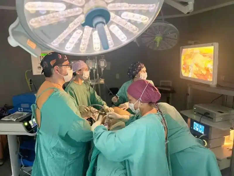 El 2026 comenzó con intensa actividad
en el Servicio de Cirugía General del HAC