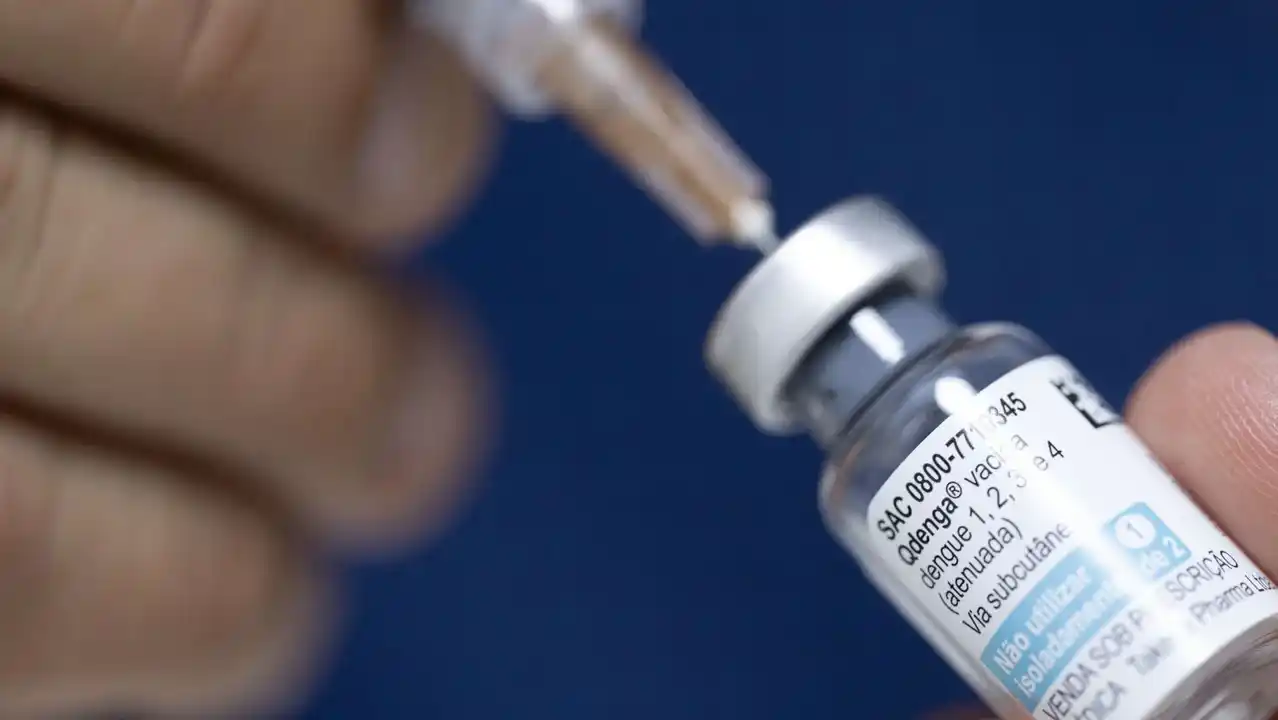 Dengue: desde mañana lunes los afiliados al APROSS podrán adquirir la vacuna con el 30% de descuento