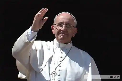 El Papa Francisco saludó por Twitter a los trabajadores en su día