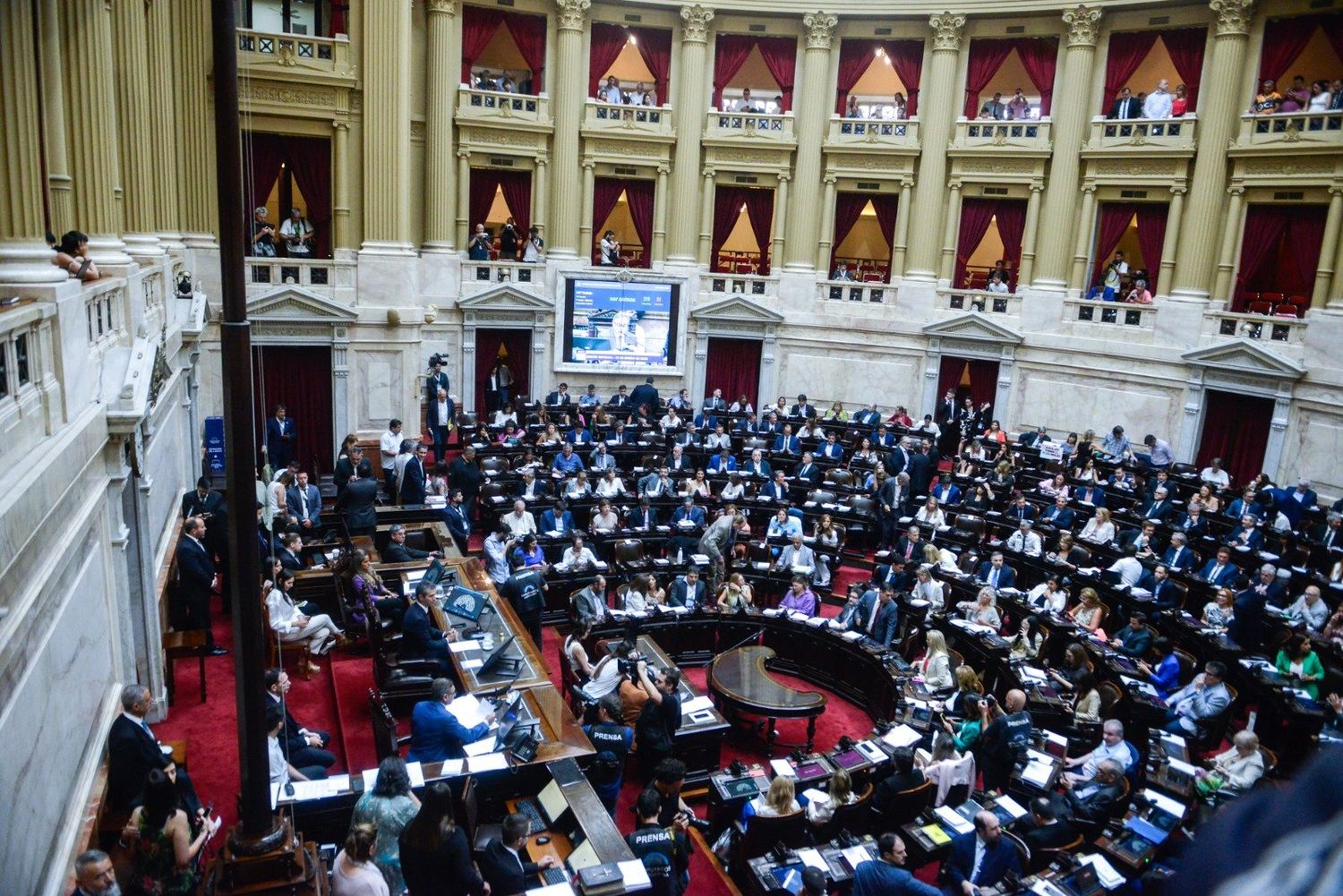 Repudio a los diputados radicales que votaron contra los jubilados