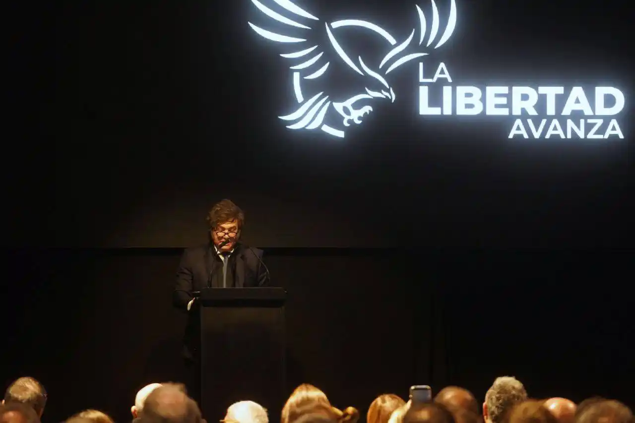 Javier Milei en el Congreso de LLA bonaerense