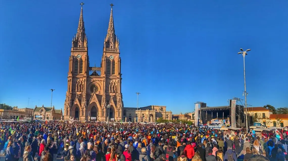 El pueblo «no quiere ningún tipo de grieta», dijo el obispo Jorge Vázquez