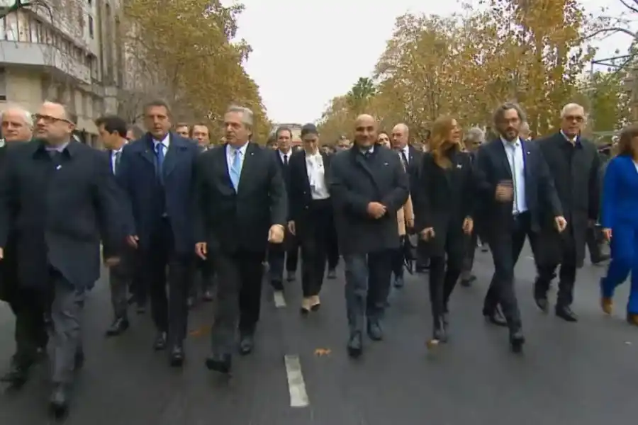 En la previa del Tedeum, Alberto pidió "más unidad que nunca, porque primero está la gente"