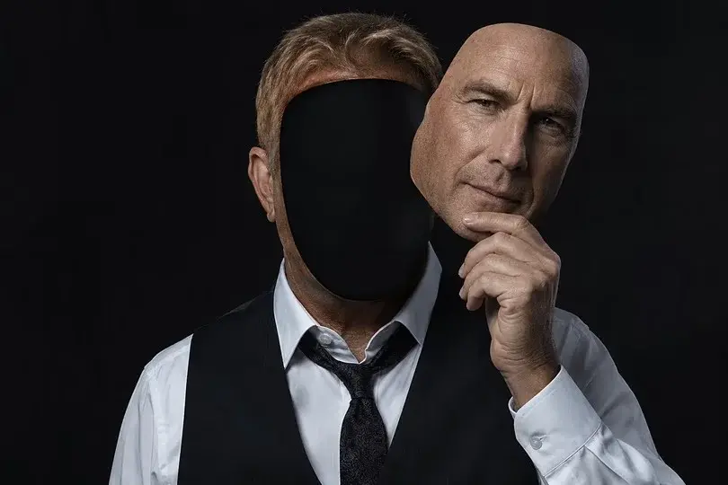 Una mujer denunció en la ciudad de General Madariaga que fue estafada por un falso Kevin Costner.