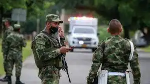 Ejército de Colombia toma medidas contra militares de guardia durante el atentado