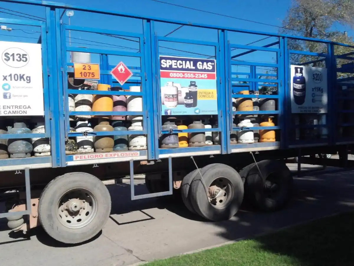Garrafas sociales en los barrios Parque y San Cayetano