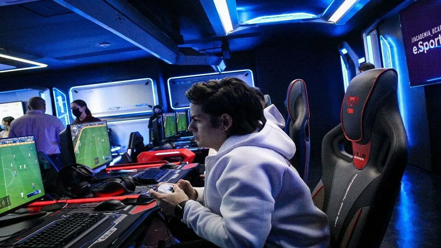 LA UCAB INAUGURA academia de capacitación para gamers