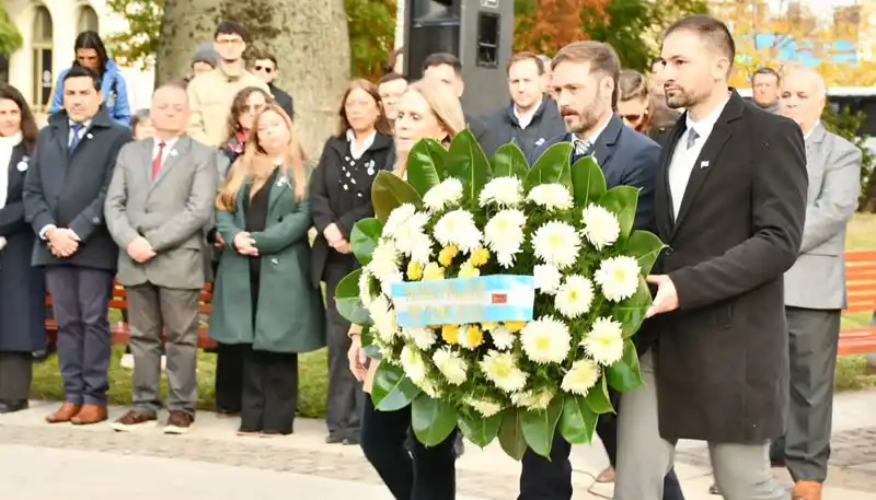AZCUÉ: “Que el 25 de Mayo nos inspire a seguir construyendo una Concordia con más oportunidades, más desarrollo y más futuro para todos”