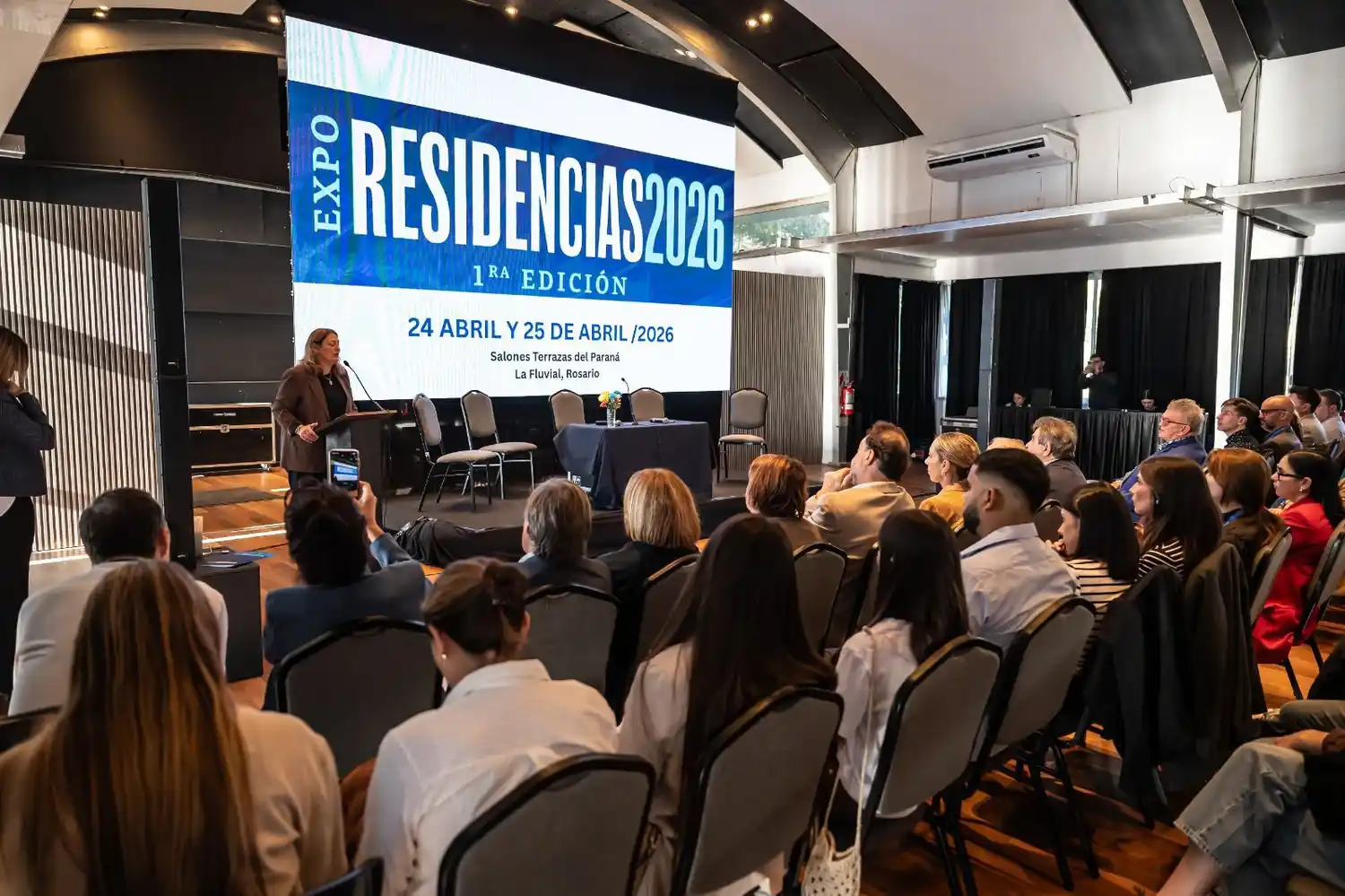la ministra de Salud de Santa Fe, Silvia Ciancio en la apertura de la Primera Expo Residencias. Foto: GSF