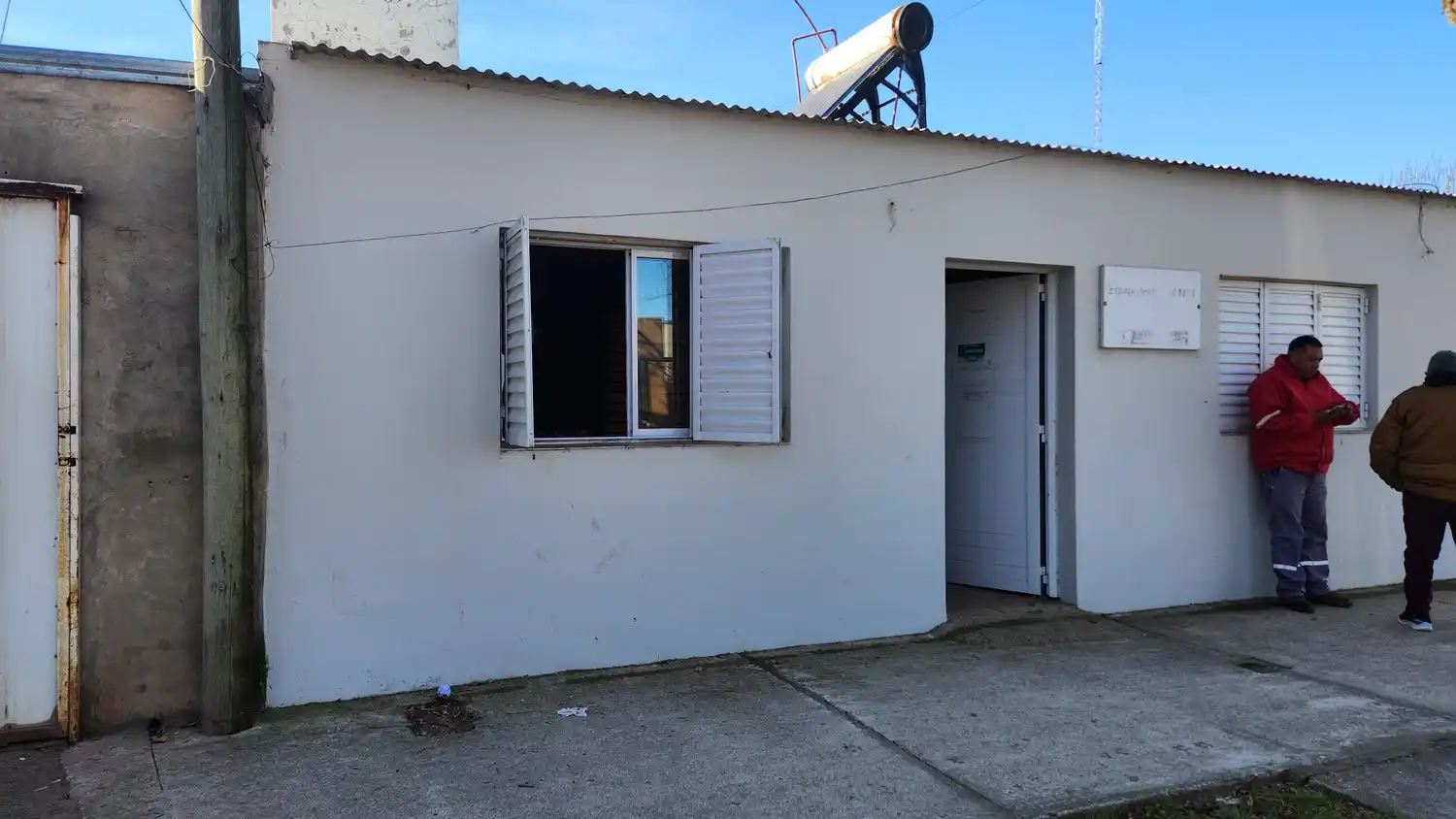 vecinal de barrio güemes de rafaela robo patrullero movil policia día despejado - 3