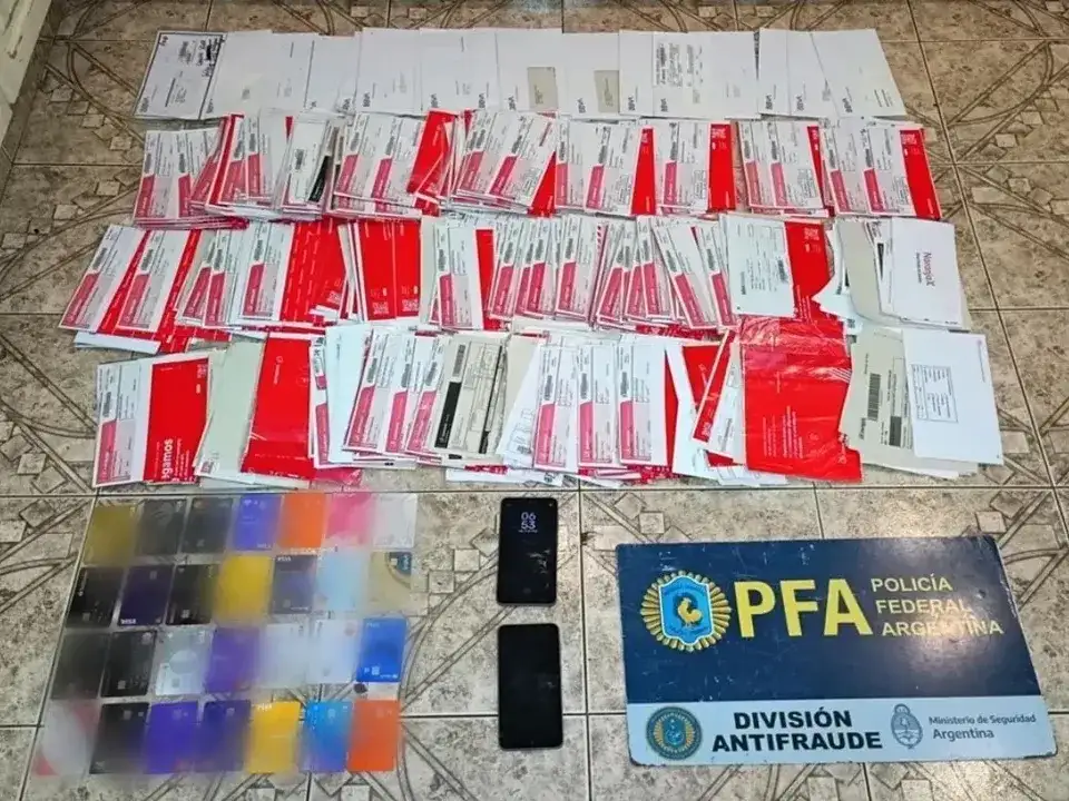 Desarticularon una red criminal que realizaba fraudes con tarjetas