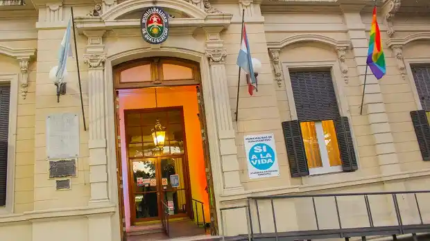 Gualeguaychú levantó la bandera del arco iris