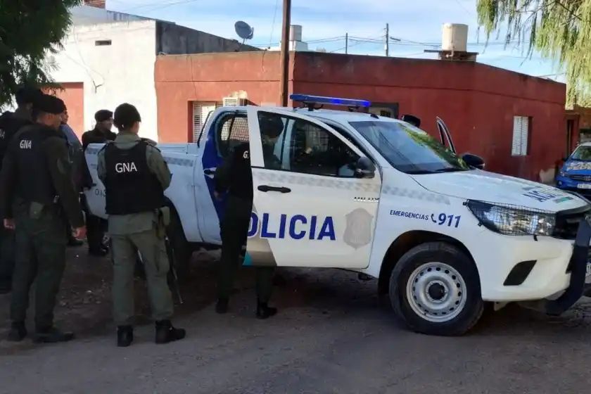 Ataque a balazos contra menor de 14 años: “Iba a la escuela, abrió el portón para que el padre saque el auto y le tiraron”