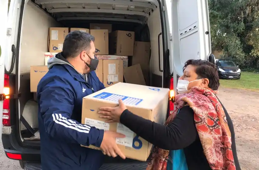 En un mes se vacunó a más de 7.600.000 personas de todo el país y arribaron casi 8 millones de dosis