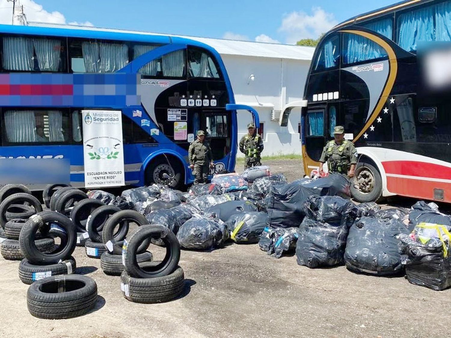 Gendarmería secuestró mercadería de tours de compras valorada en más de 8 millones de pesos