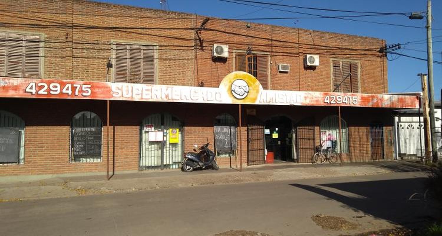 Delincuentes entraron a un supermercado, lesionaron a un propietario y fueron detenidos