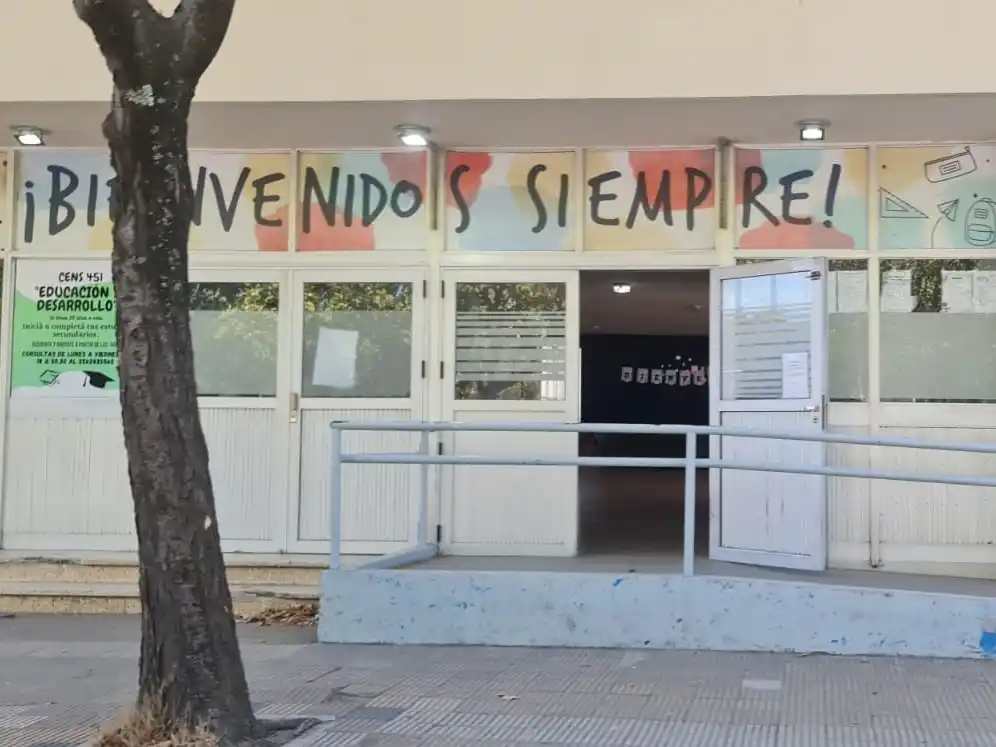 Paro: Alto acatamiento en las escuelas de gestión pública y algunas escuelas cerradas en el privado