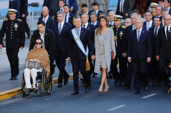 El cardenal Poli pidió ante Macri "un gran pacto nacional sin intereses sectoriales"