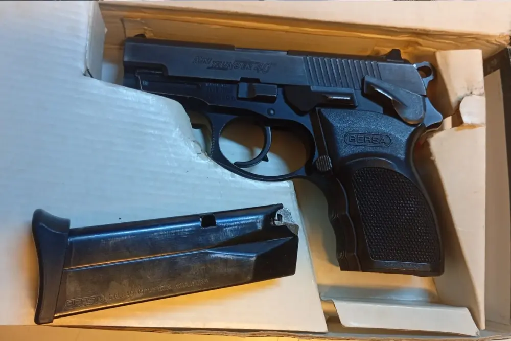 Arma secuestrada.