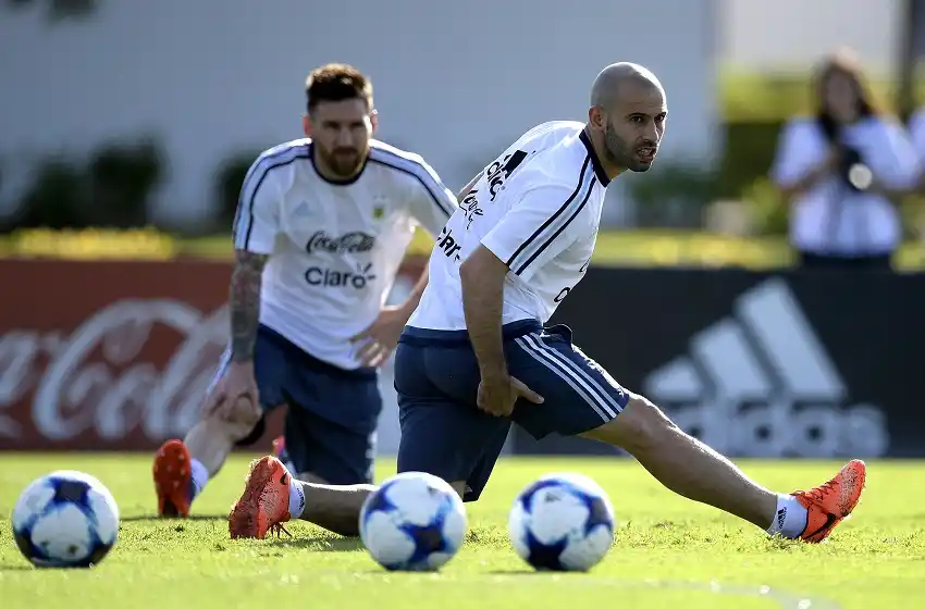 Mascherano y Banega adentro, ¿Acosta también?